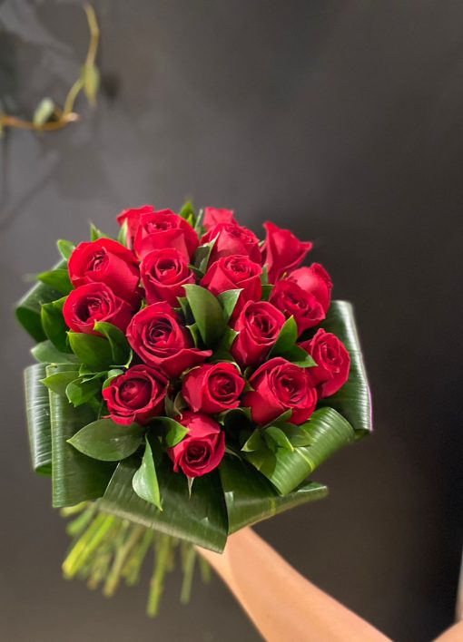 BOUQUET COM 20 ROSAS VERMELHAS