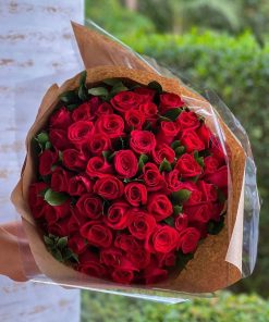 BOUQUET COM 60 ROSAS VERMELHAS