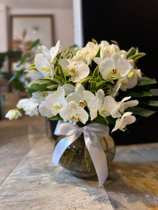 LUXURY WHITE FLOWERS